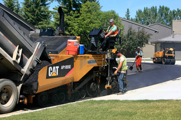 Best Driveway Paving Contractor  in Diamond, IL